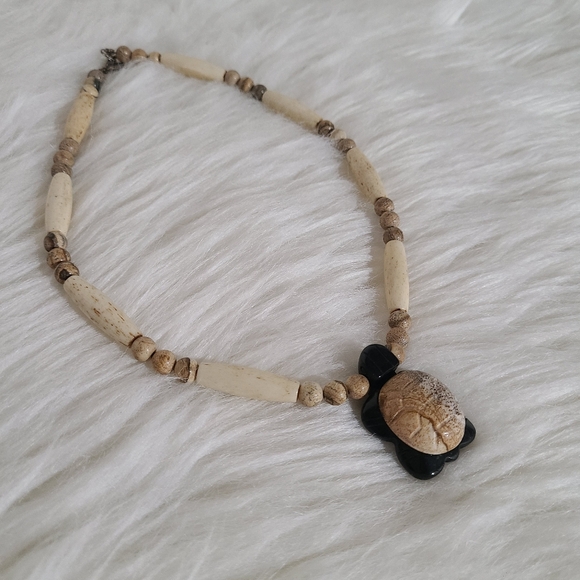 Natural Stone Turtle Pendant Necklace - Picture 2 of 7